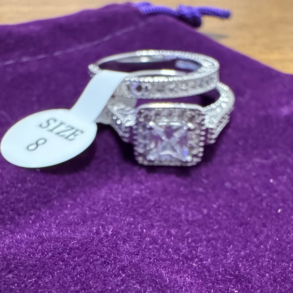 Elegant Silver Women's Ring Set